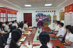 宝鸡市快递行业妇联集中收看纪念中国人民抗